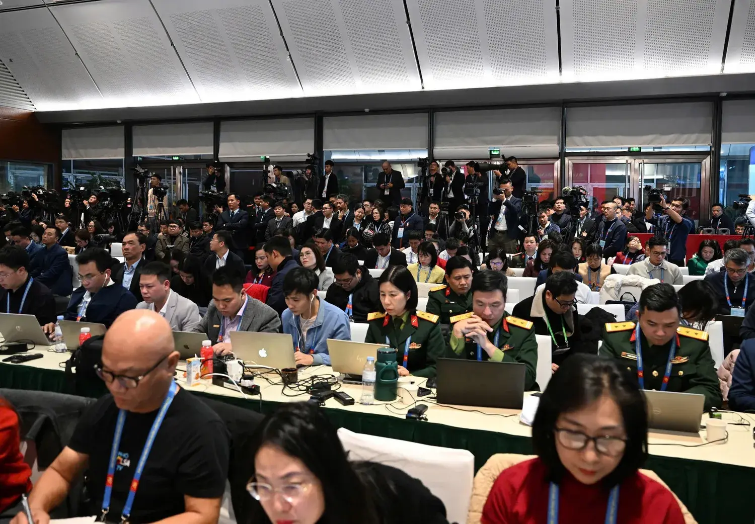 Tổng Bí thư Tô Lâm chủ trì Họp báo quốc tế thông báo kết quả Đại hội XIV của Đảng- Ảnh 5. Tổng Bí thư Tô Lâm chủ trì Họp báo quốc tế thông báo kết quả Đại hội XIV của Đảng- Ảnh 5.