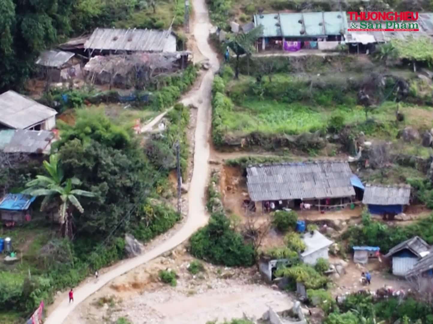 Công an tỉnh Lai Châu xây dựng nhà ở cho các hộ nghèo tại huyện Phong Thổ Công an tỉnh Lai Châu xây dựng nhà ở cho các hộ nghèo tại huyện Phong Thổ